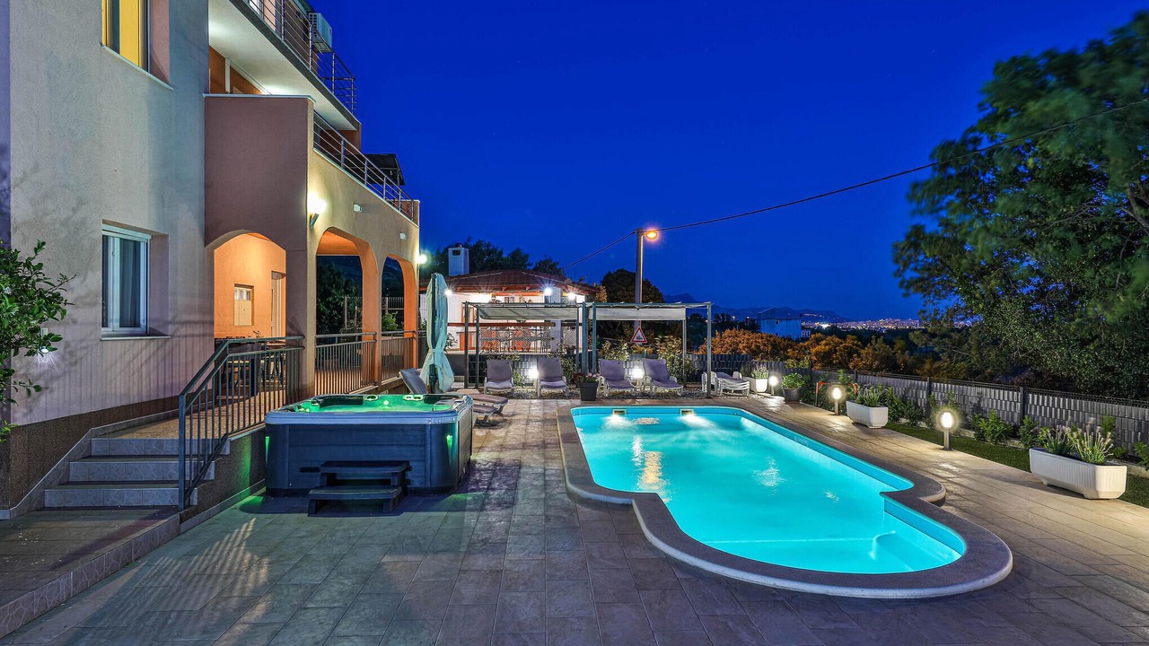 Photo of Outdoor in Kastel Luksic
