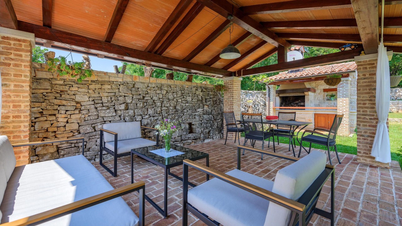 Photo of Patio Balcony in Cabrunici