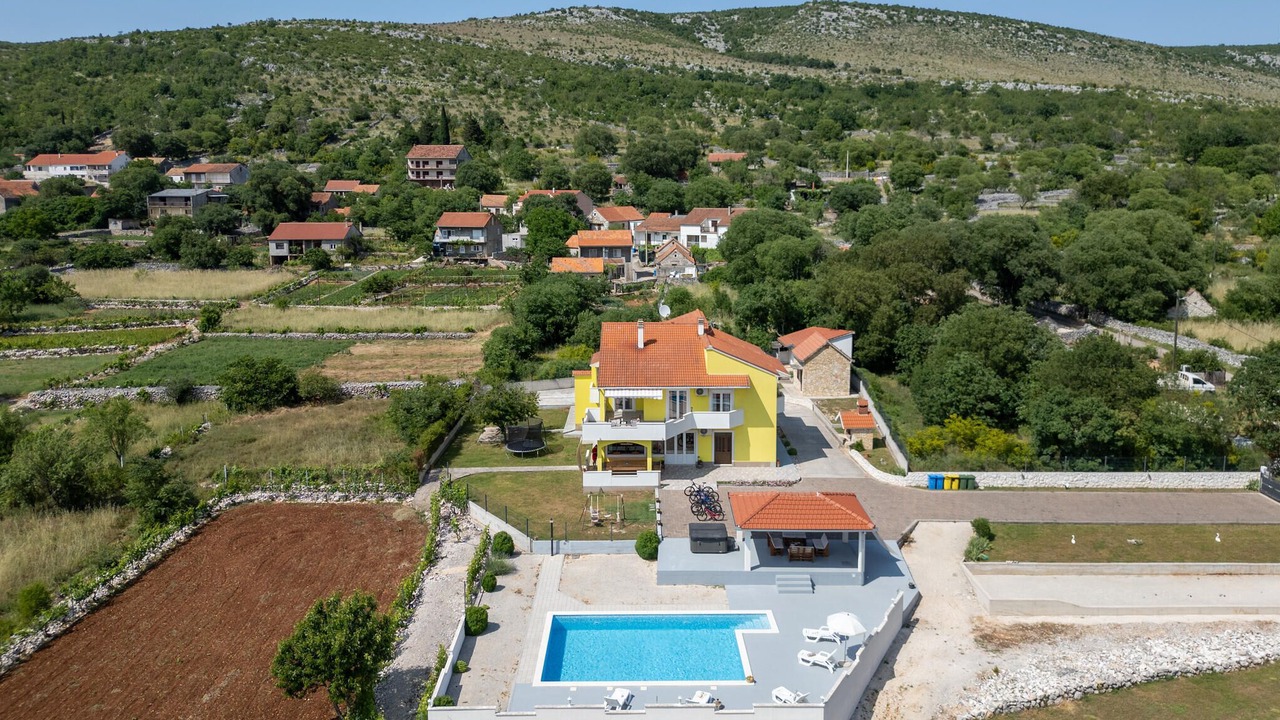 Photo of Others in Primorski Dolac