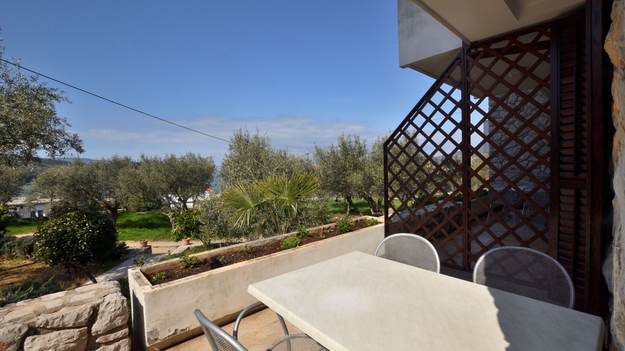 Photo of Outdoor in Cres