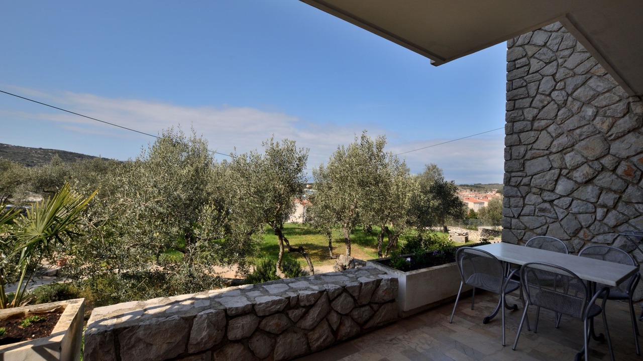 Photo of Outdoor in Cres