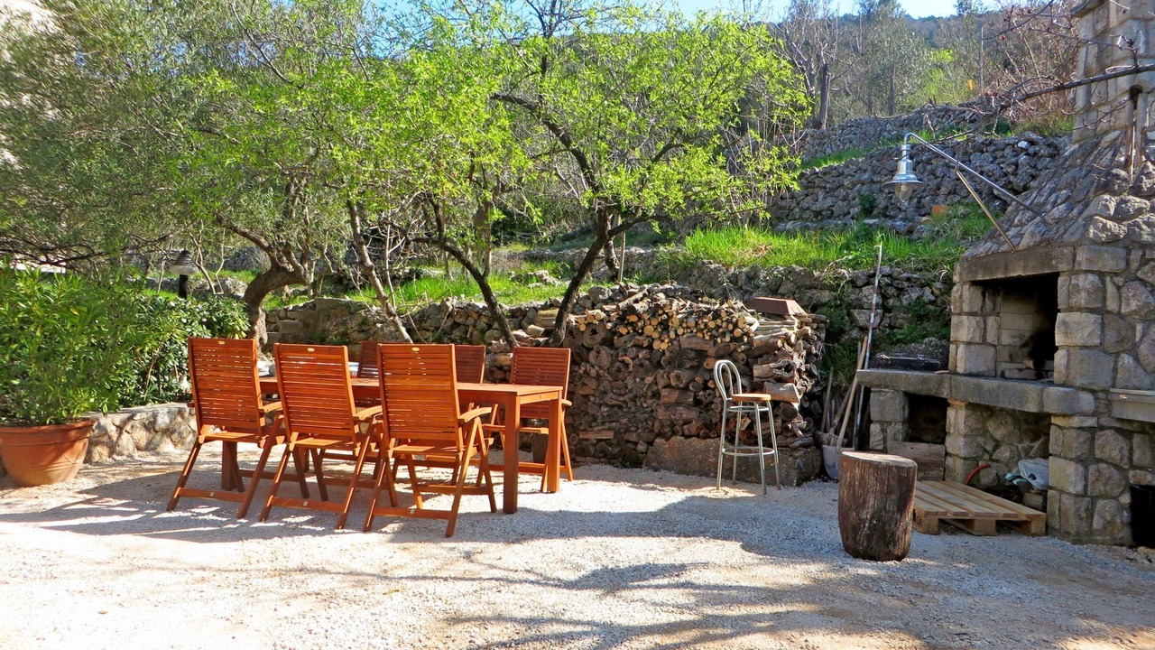 Photo of Outdoor in Cres