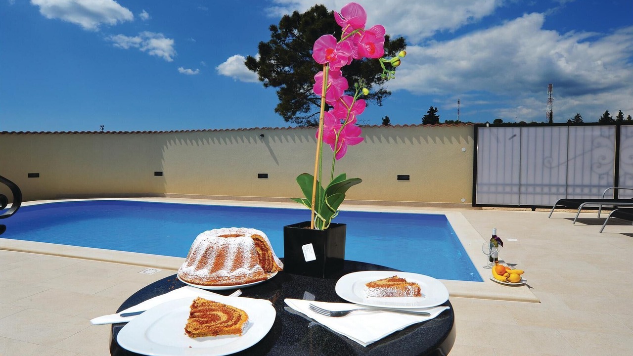 Photo of Outdoor in Pakostane