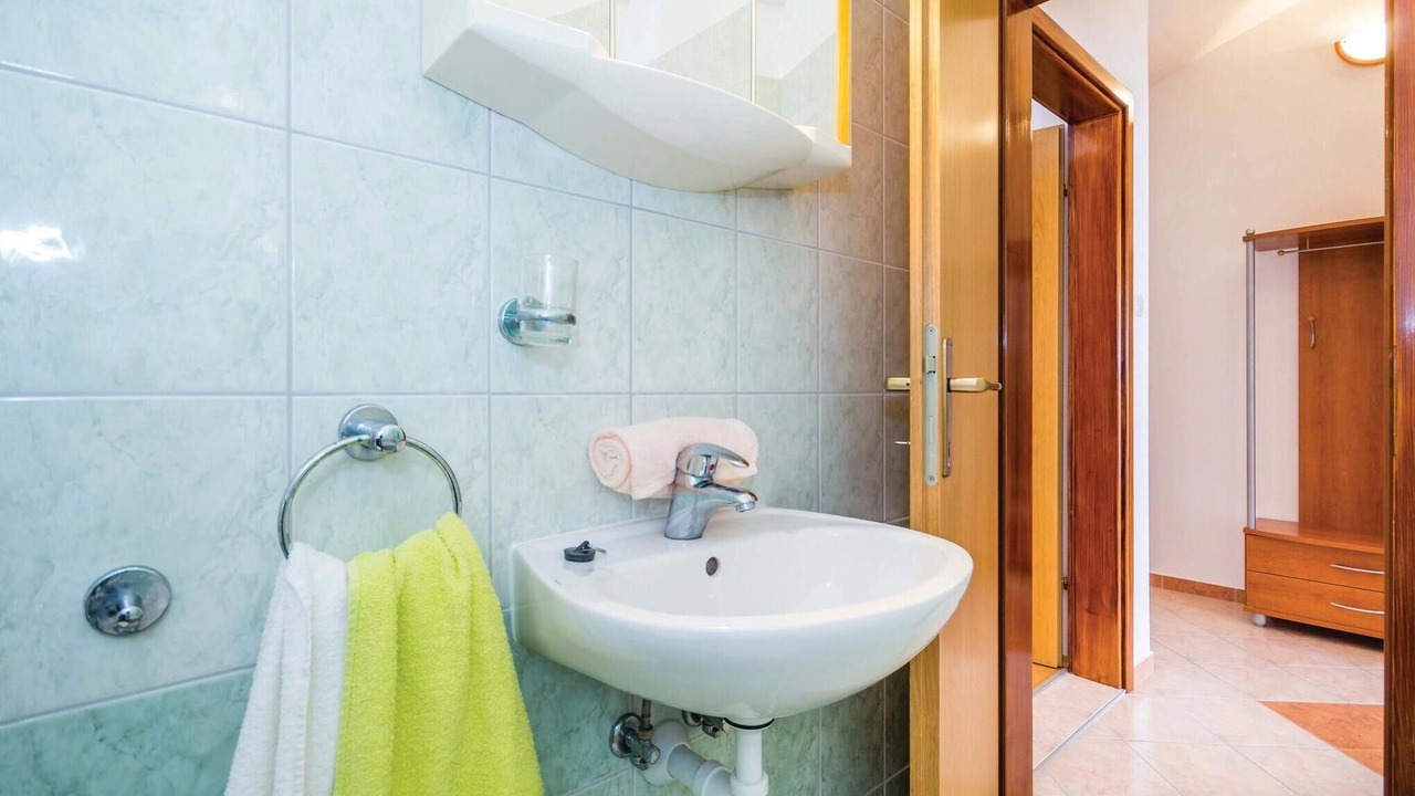 Photo of Bathroom in Rab