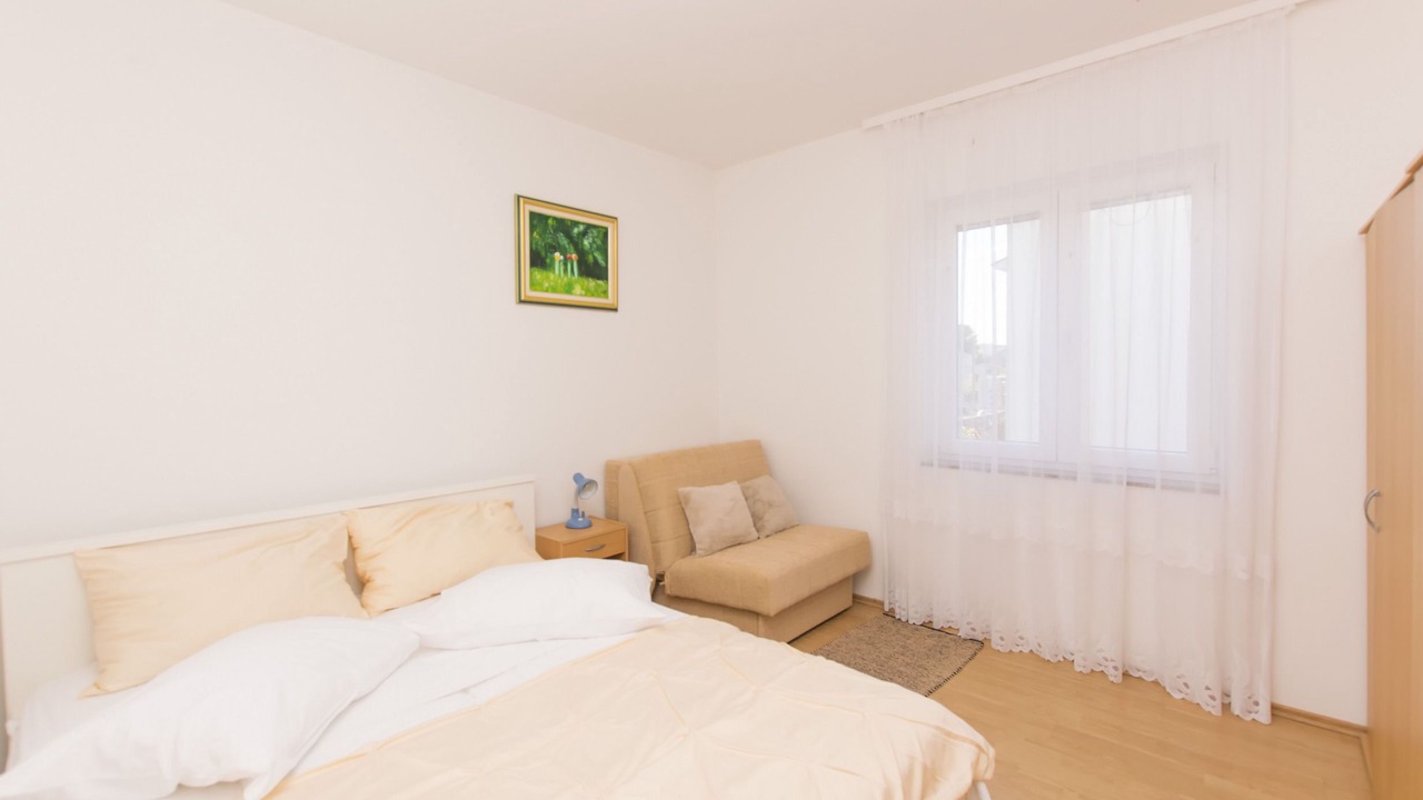 Photo of Bedroom in Srima