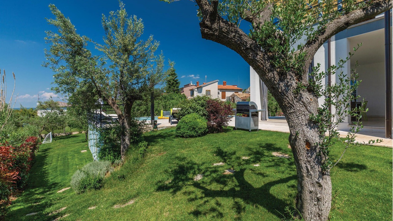 Photo of Outdoor in Stinjan