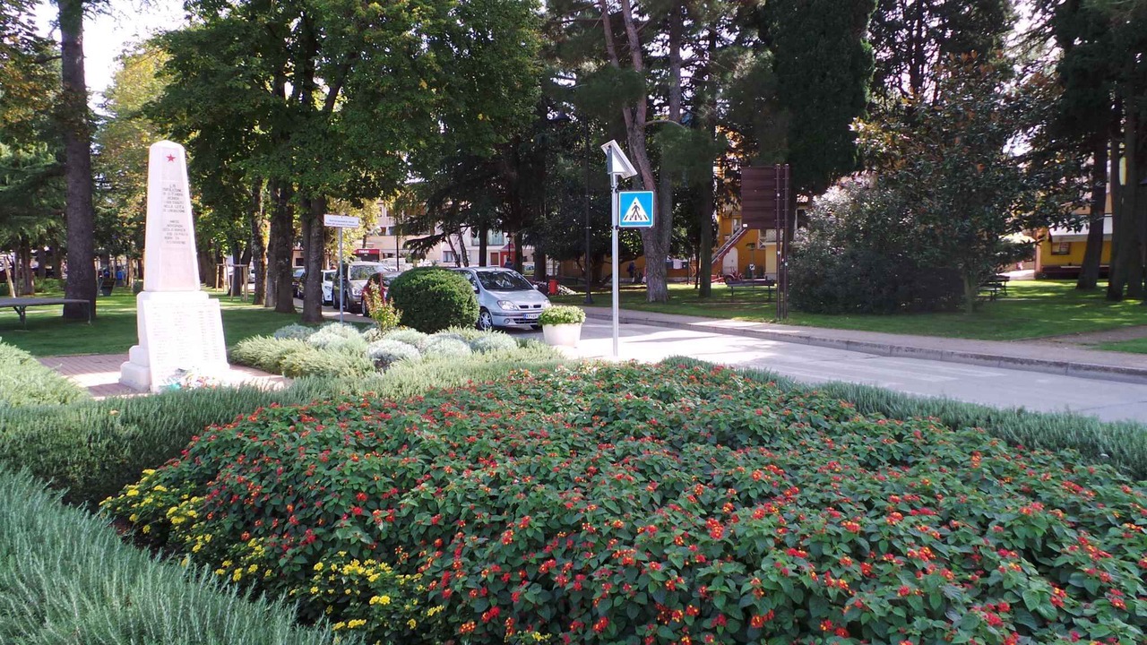 Photo of Outdoor in Petrcane