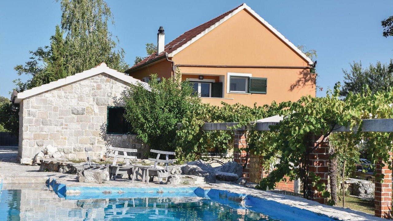 Photo of Outdoor in Sinj