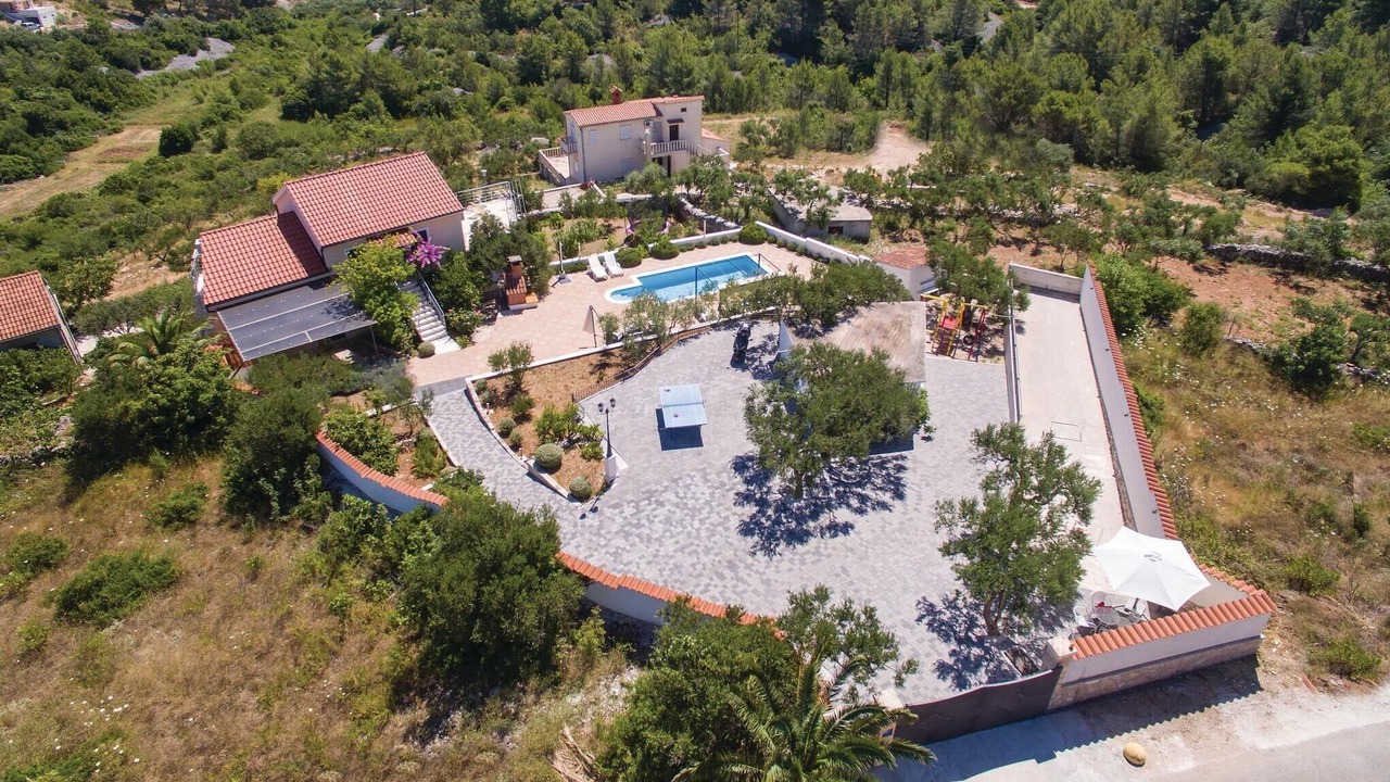 Photo of Others in Milna (Brac)
