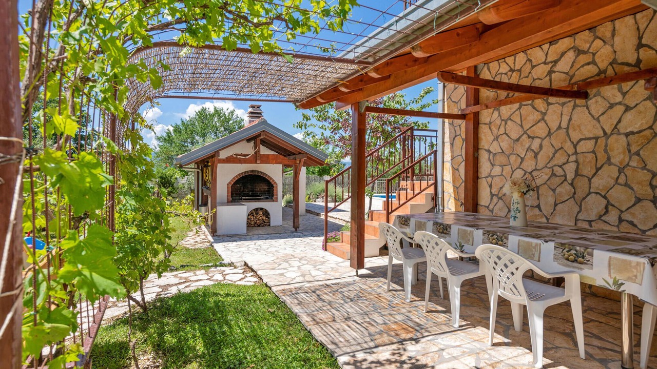 Photo of Outdoor in Sestanovac