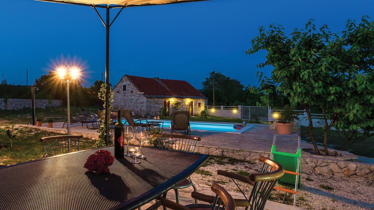Photo of Outdoor in Unesic