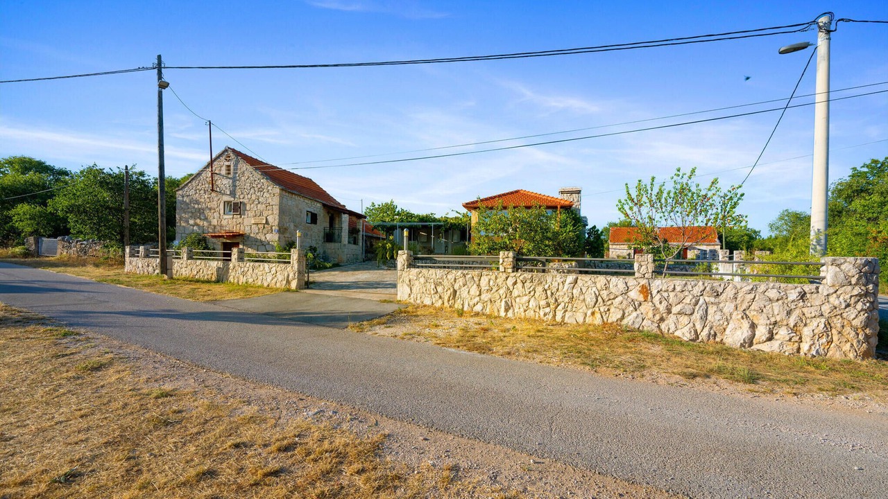 Photo of Others in Unesic