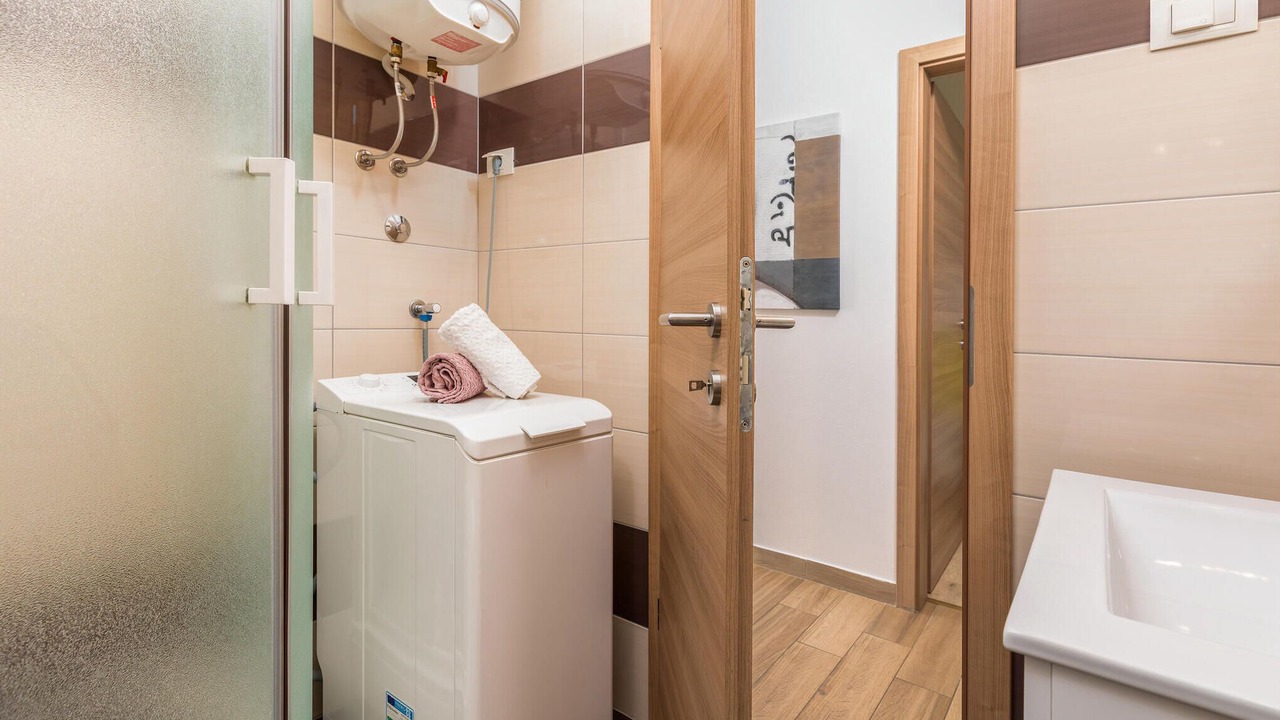 Photo of Bathroom in Gajana