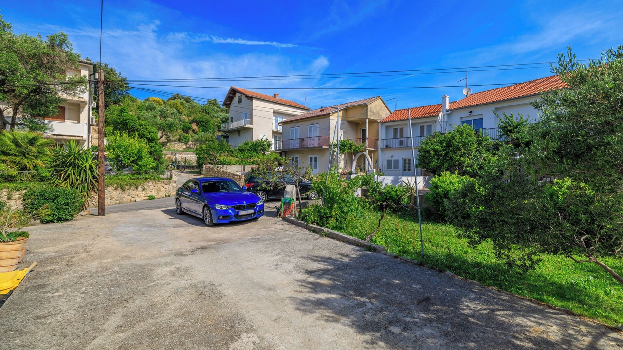 Photo of Outdoor in Banjol