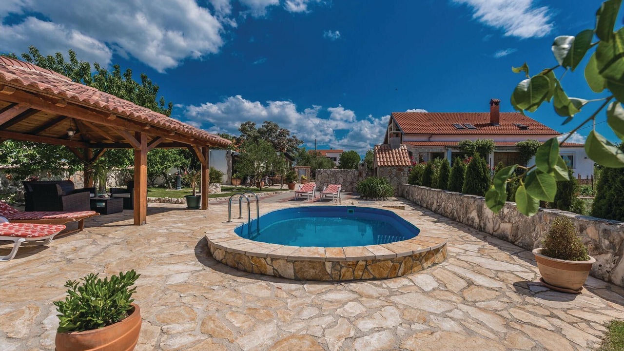 Photo of Outdoor in Gornji Zemunik