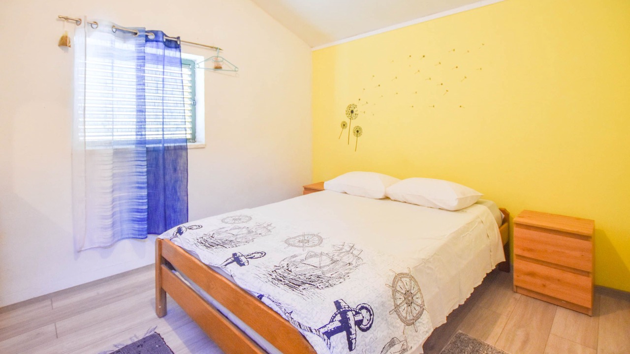 Photo of Bedroom in Tkon