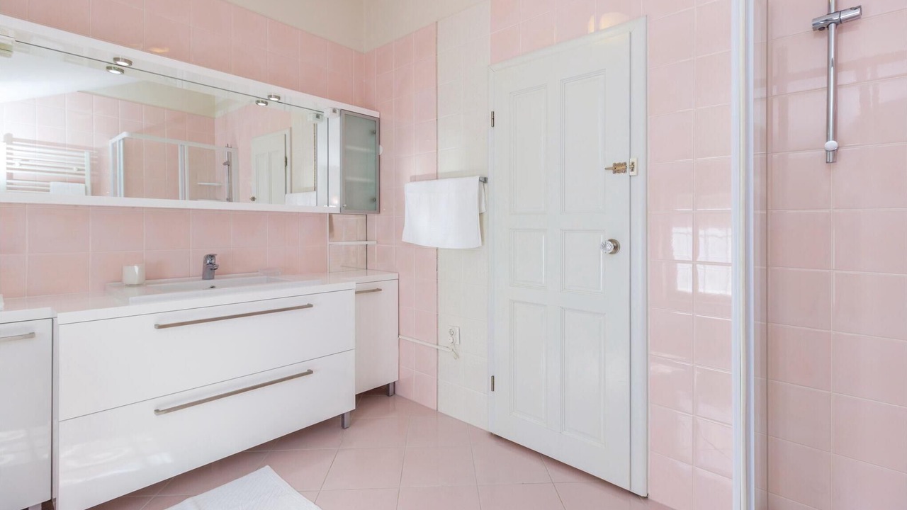 Photo of Bathroom in Kali