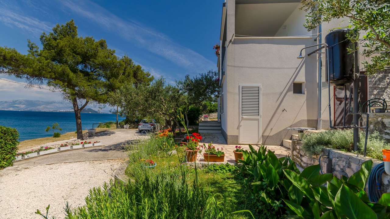 Photo of Outdoor in Slatine