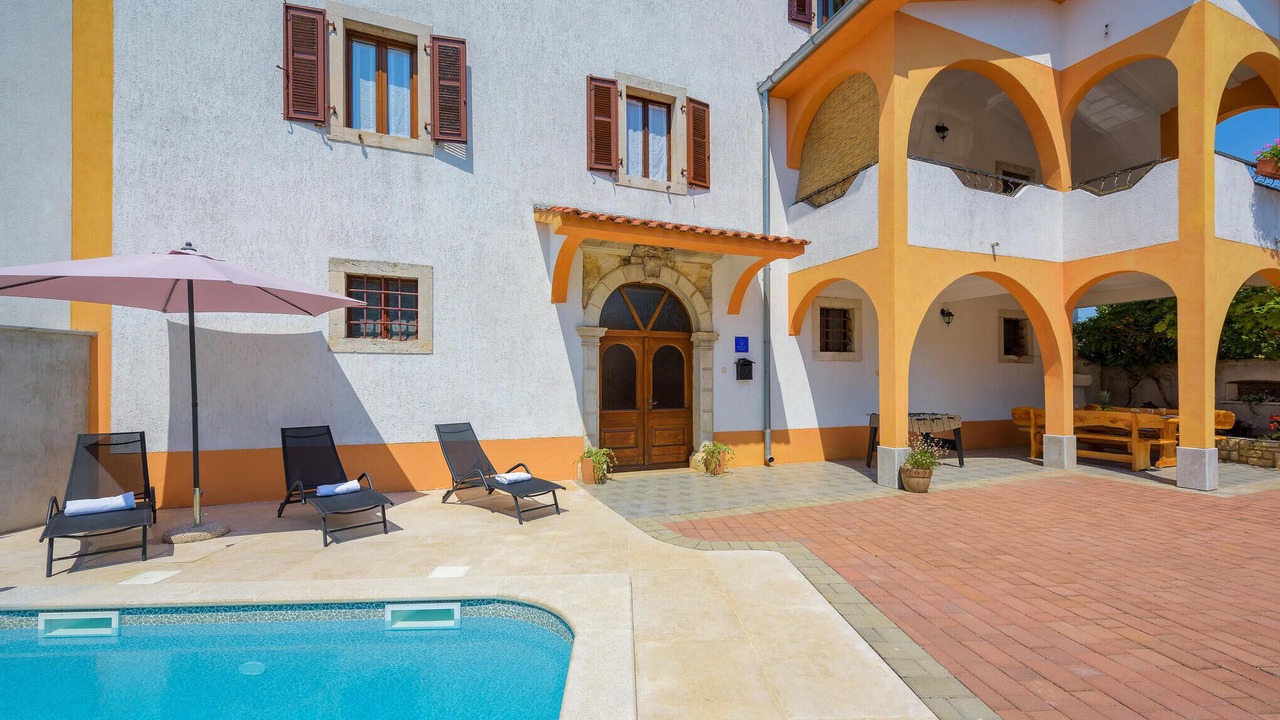 Photo of Outdoor in Skropeti
