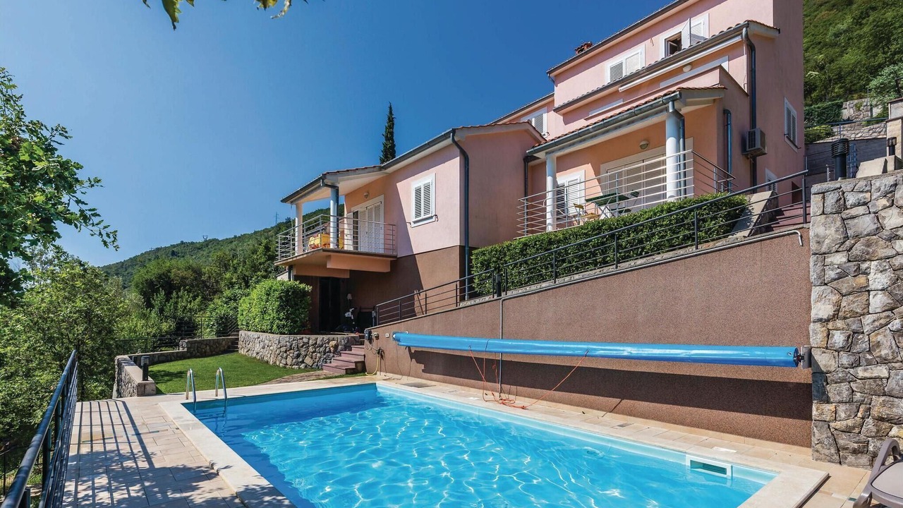 Photo of Outdoor in Sucici