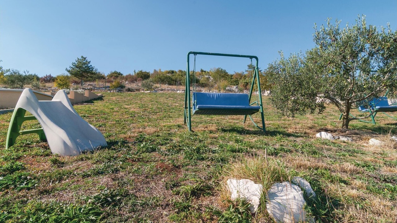 Photo of Outdoor in Neoric