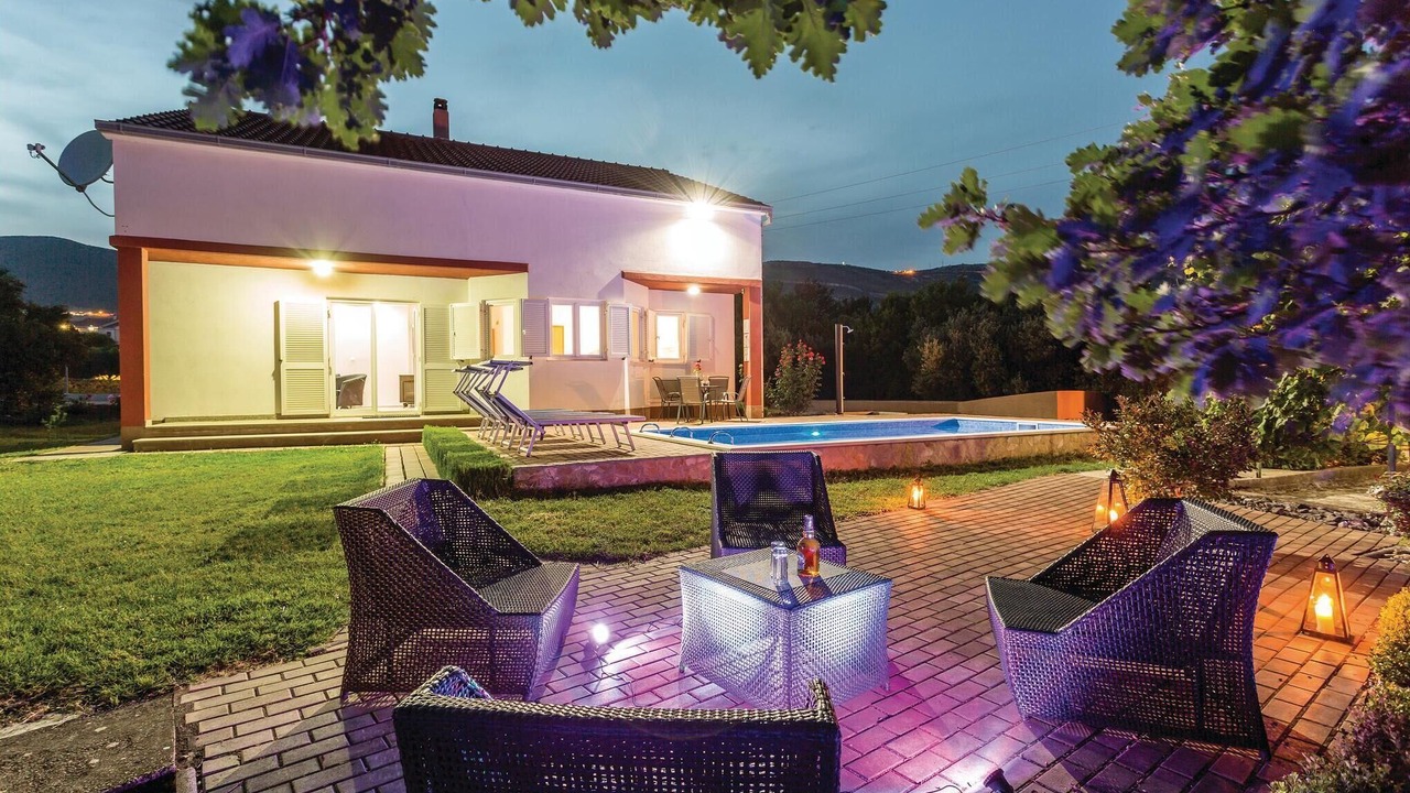 Photo of Outdoor in Rudine