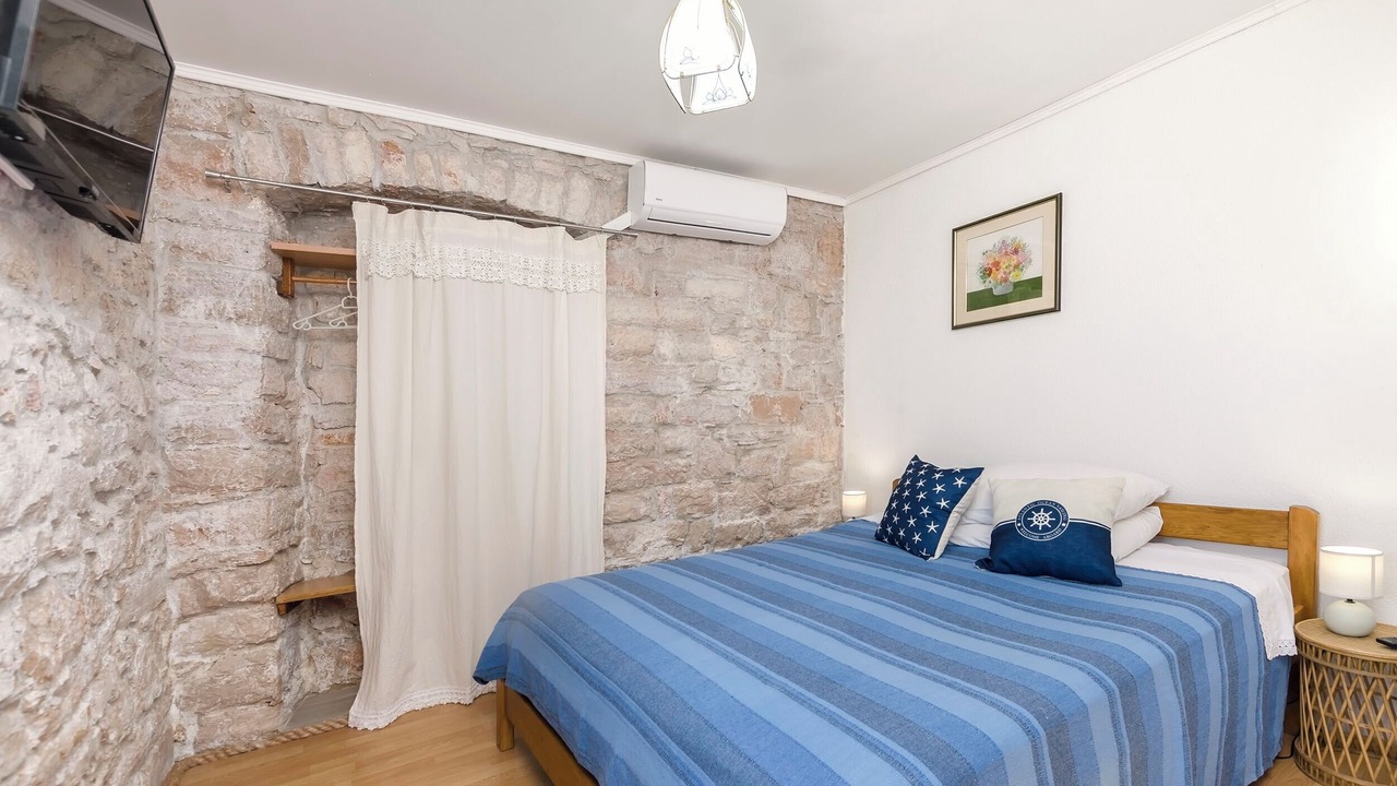 Photo of Bedroom in Prvic Sepurine