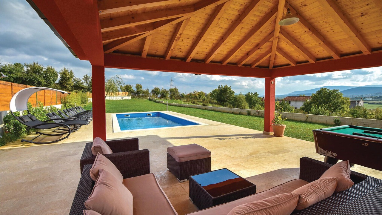 Photo of Outdoor in Hrvace