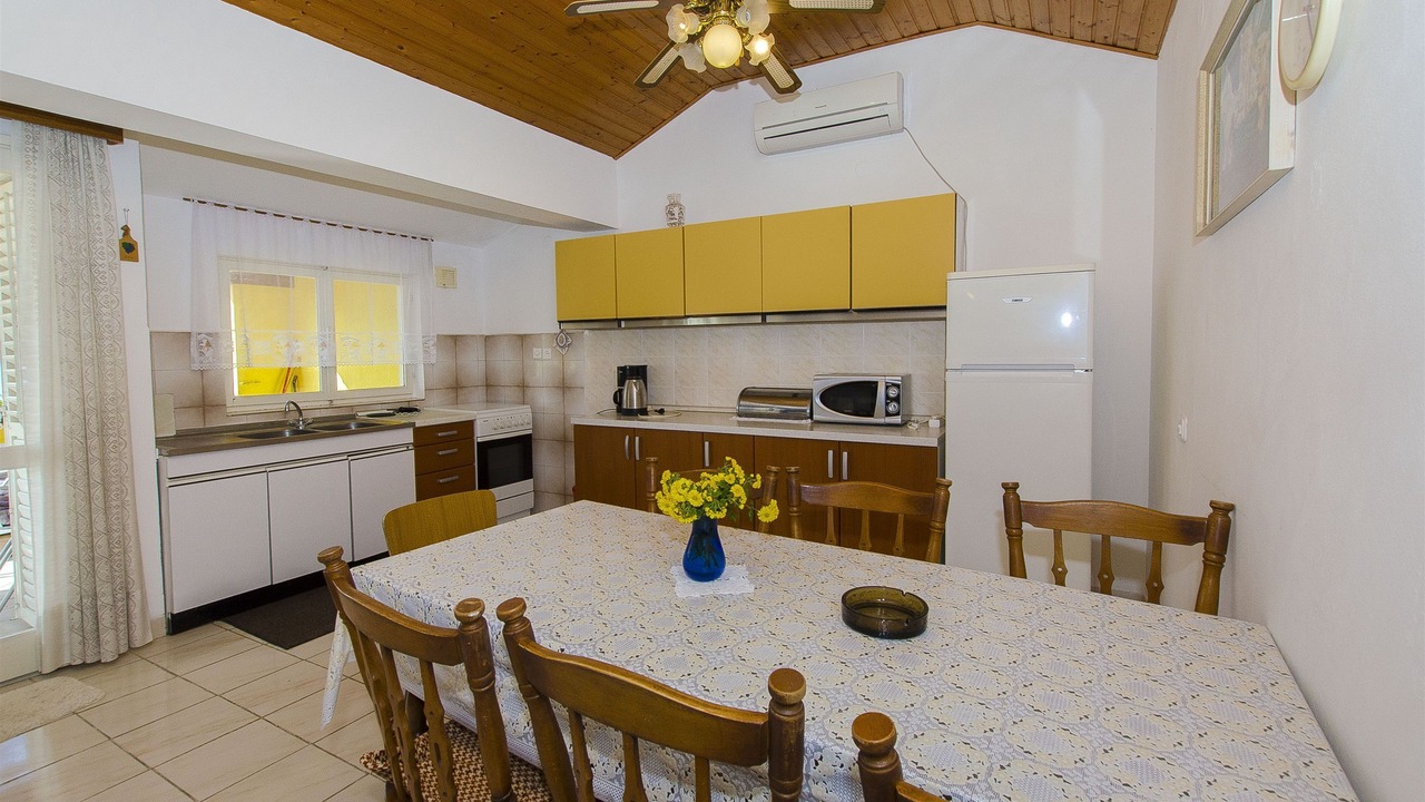 Photo of Kitchen in Brodarica