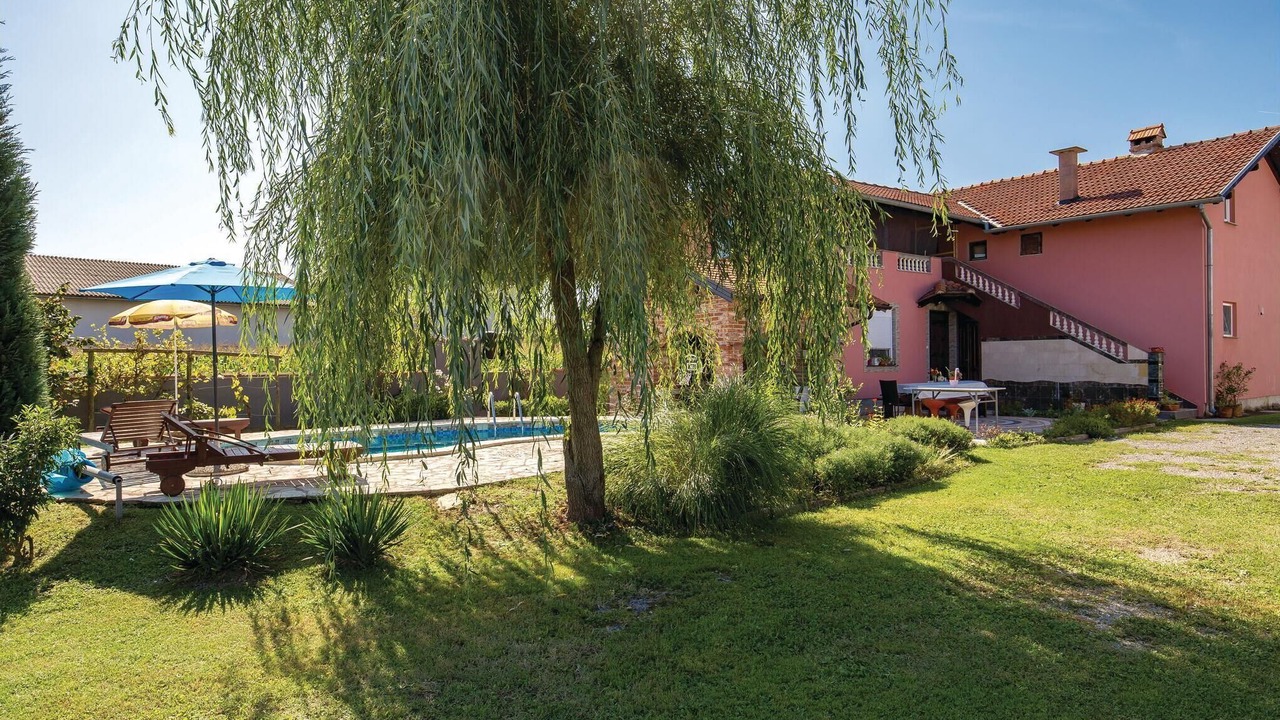 Photo of Others in Karlovac