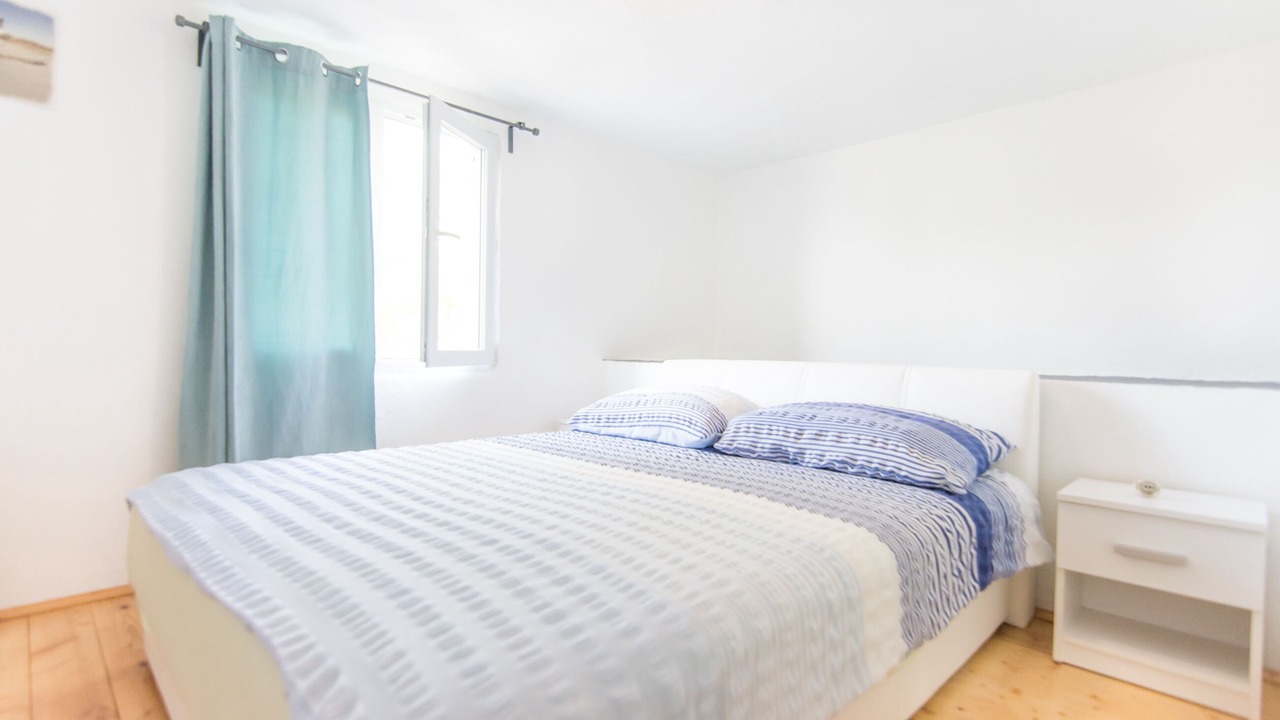 Photo of Bedroom in Tkon