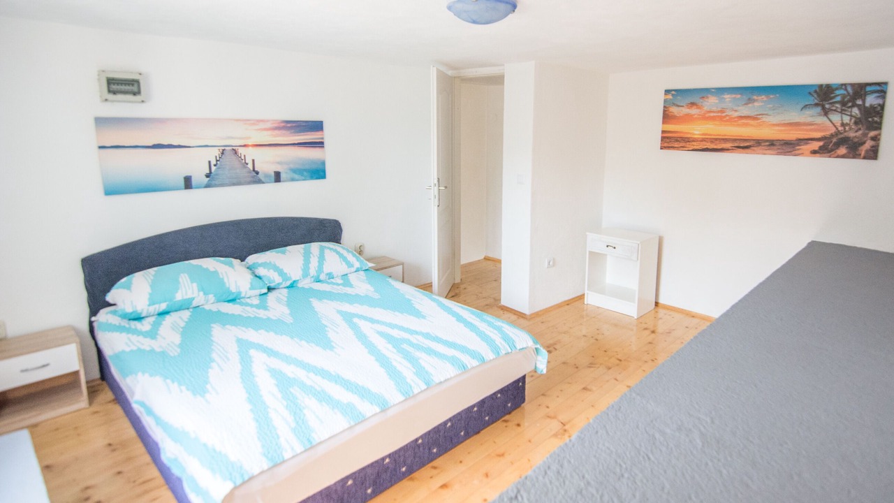 Photo of Bedroom in Tkon