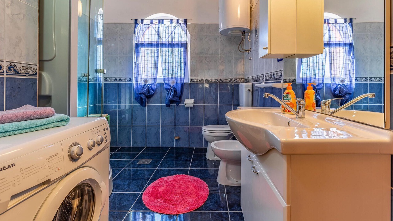 Photo of Bathroom in Sisan