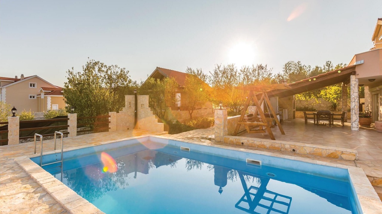 Photo of Outdoor in Rudine