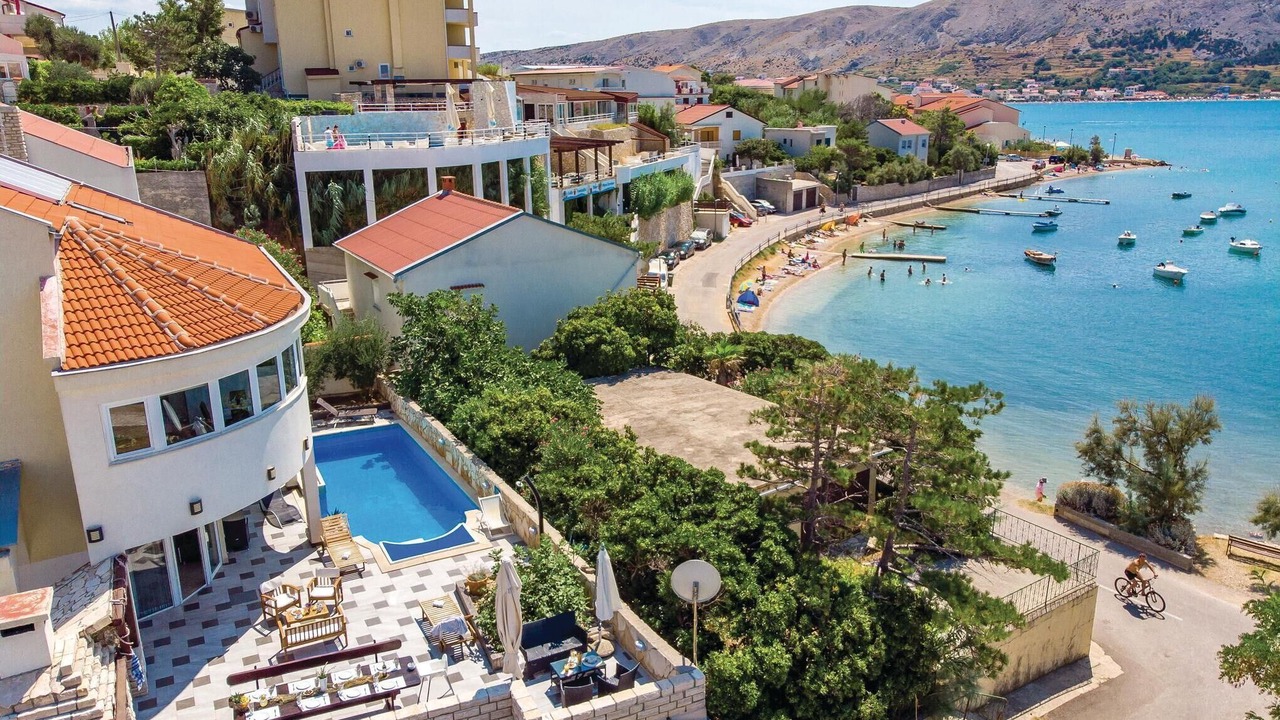 Photo of Others in Pag