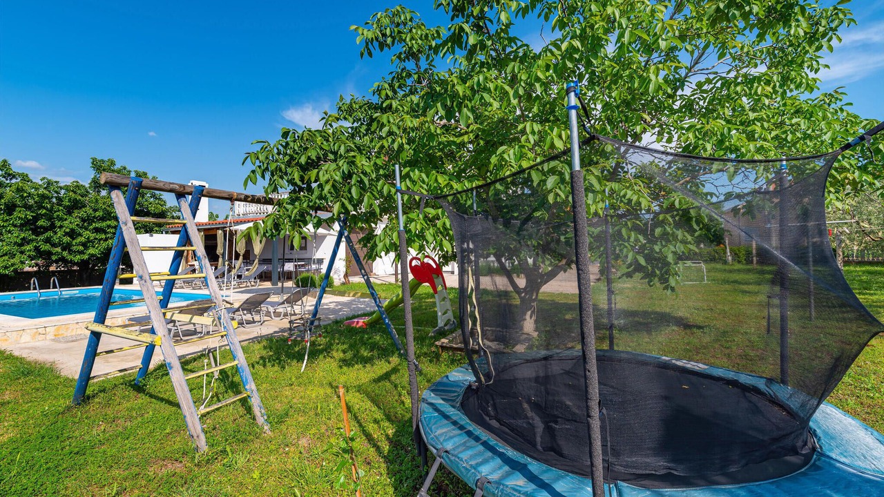 Photo of Outdoor in Skabrnja