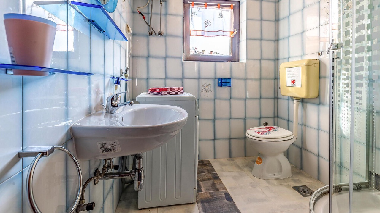 Photo of Bathroom in Medulin