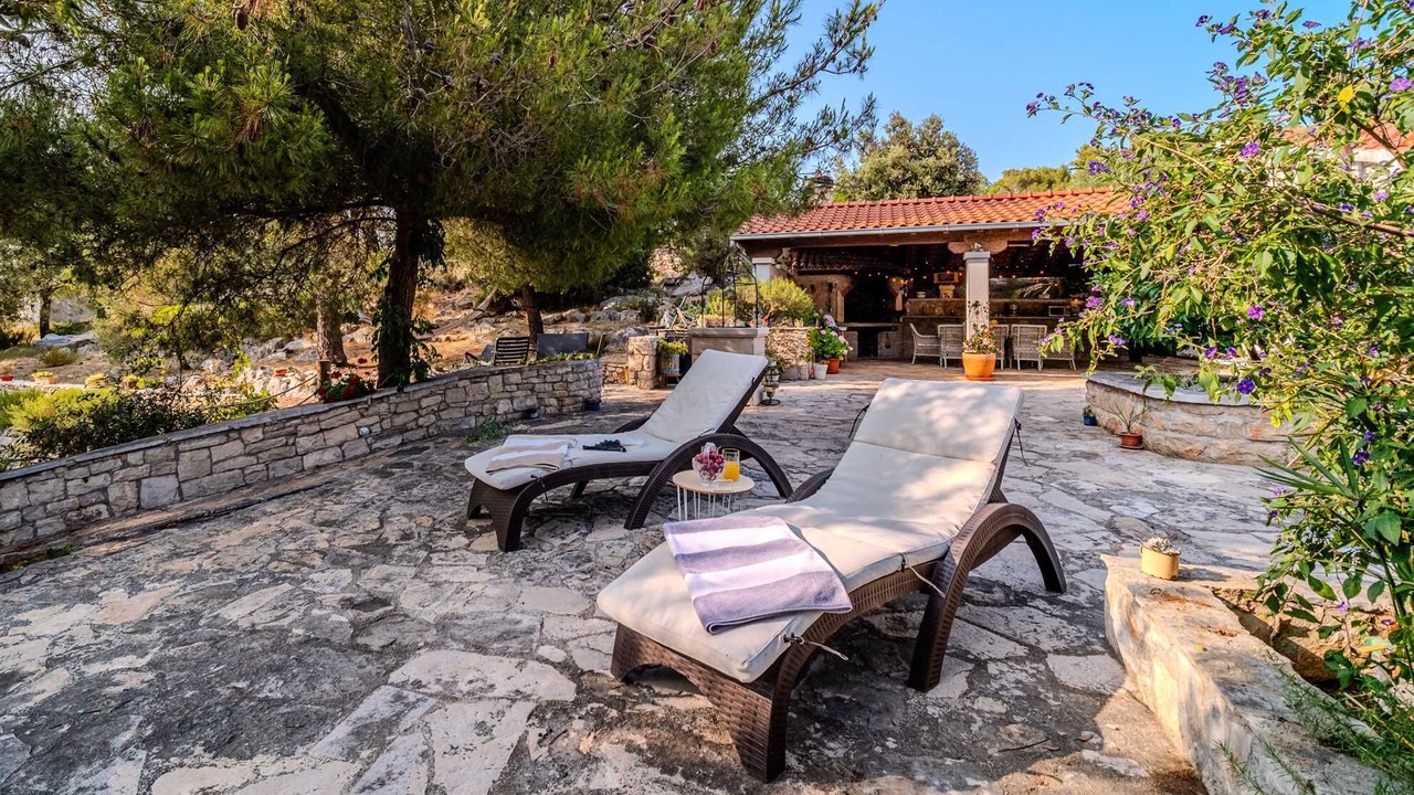Photo of Patio Balcony in Cove Osibova (Milna)