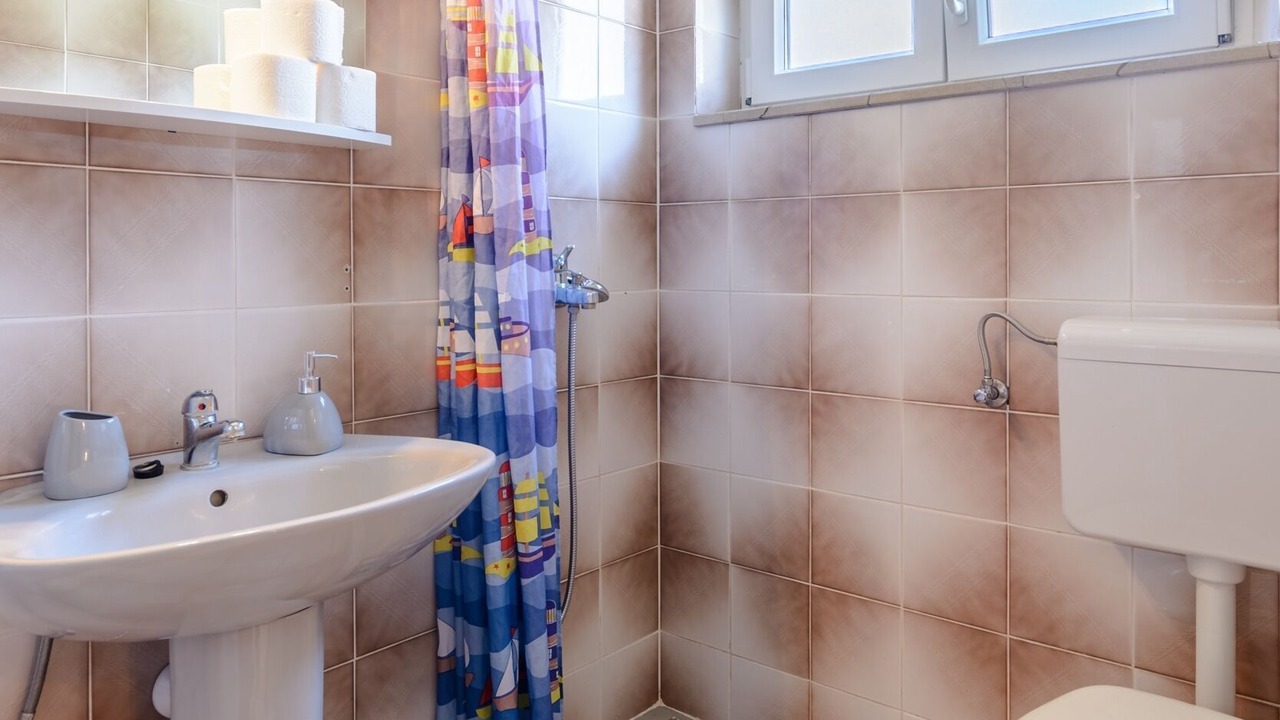 Photo of Bathroom in Sumartin