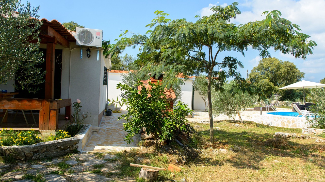 Photo of Outdoor in Seget
