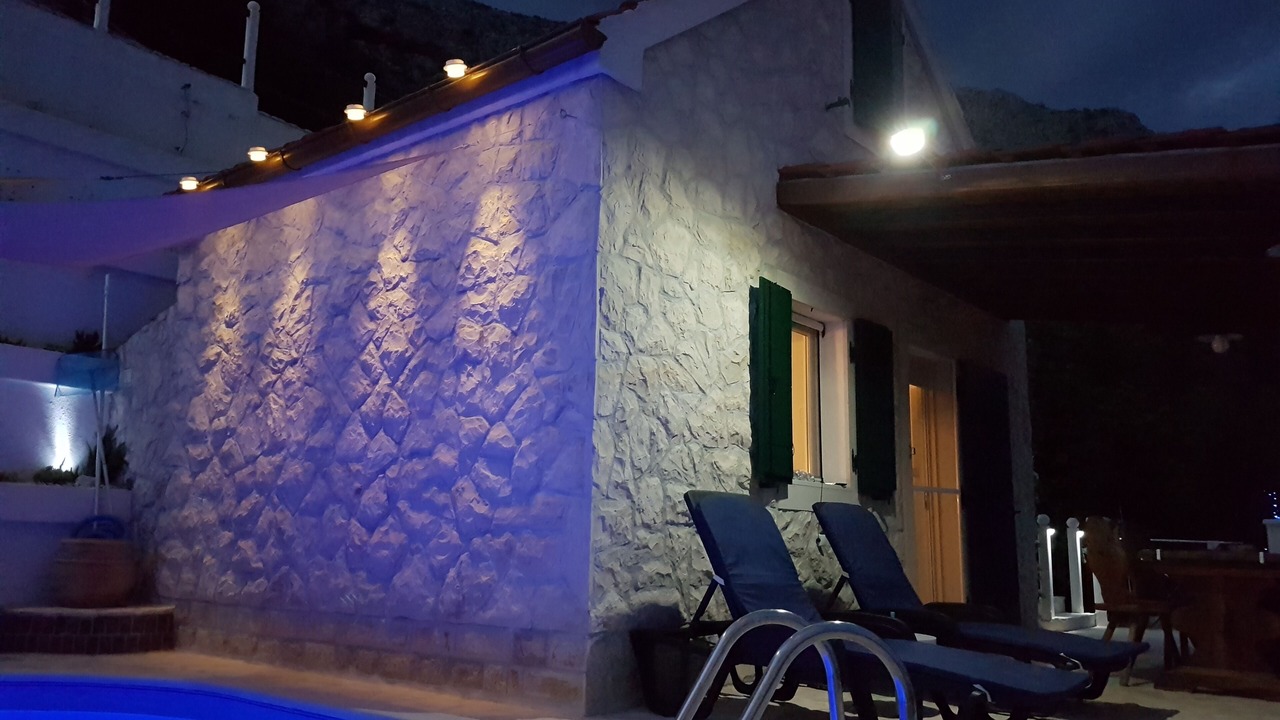 Photo of Outdoor in Mimice