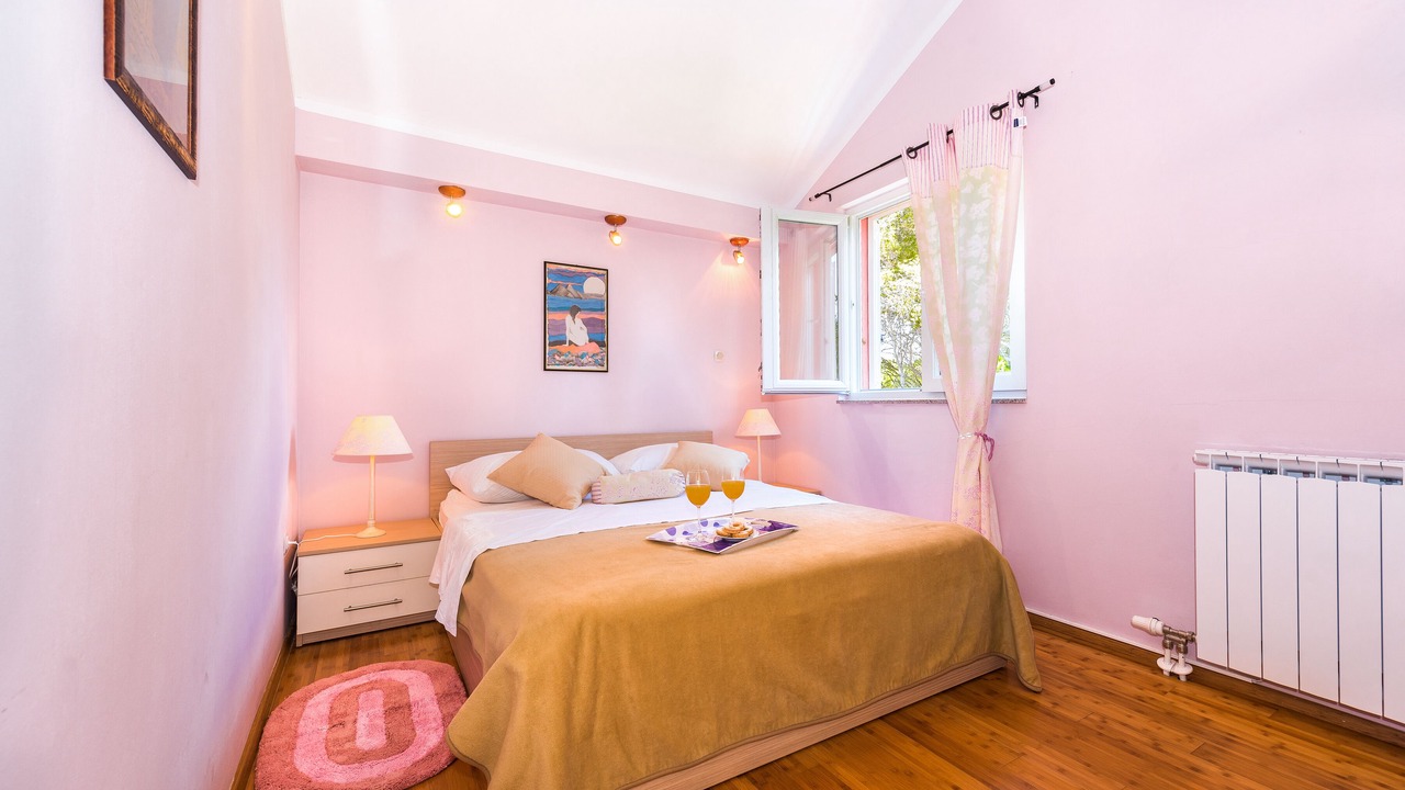 Photo of Bedroom in Srima