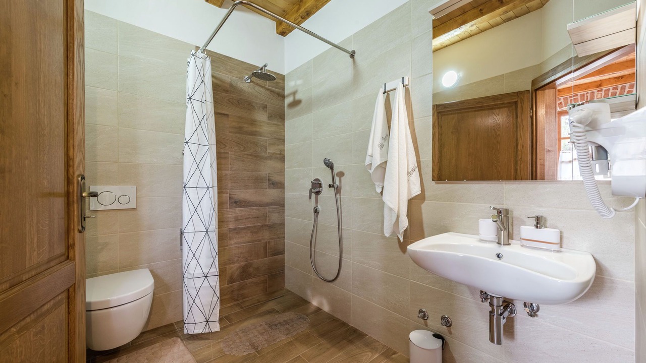 Photo of Bathroom in Sukosan