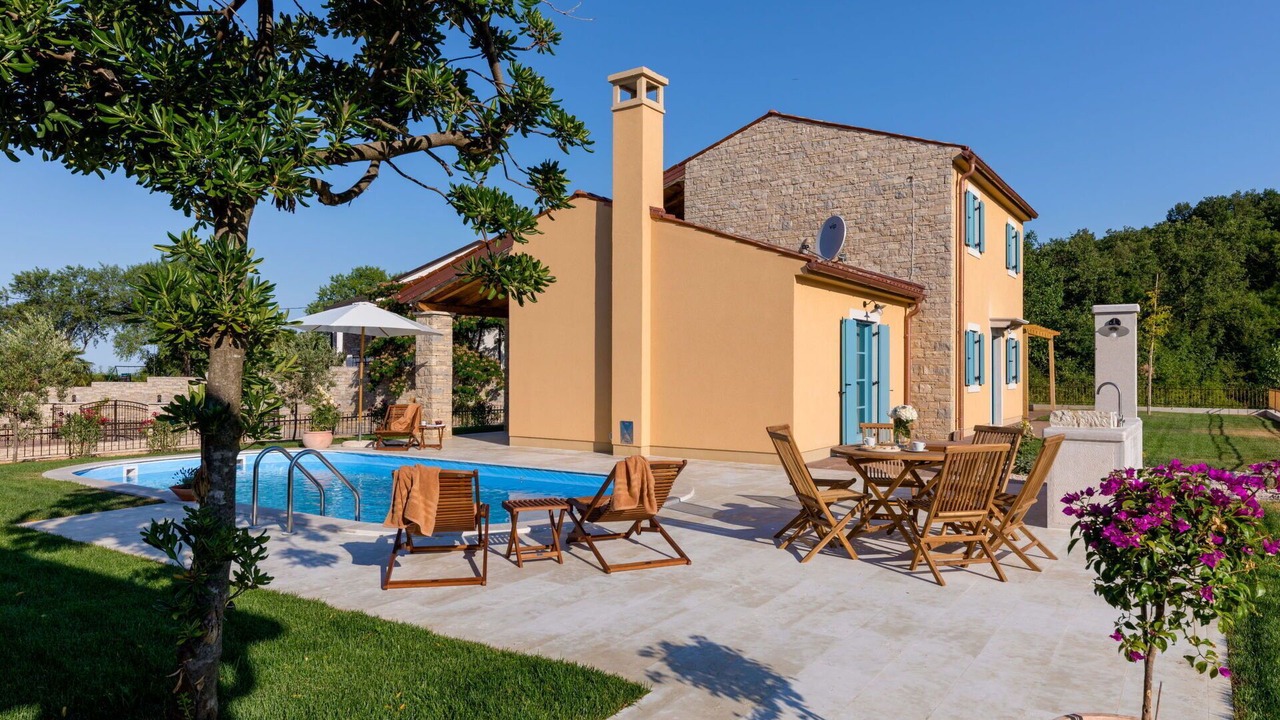Photo of Outdoor in Vardica