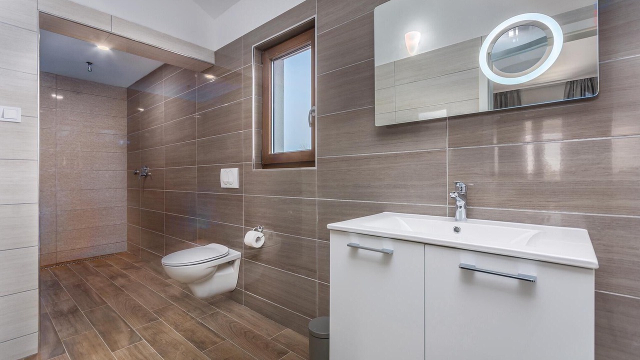 Photo of Bathroom in Katun
