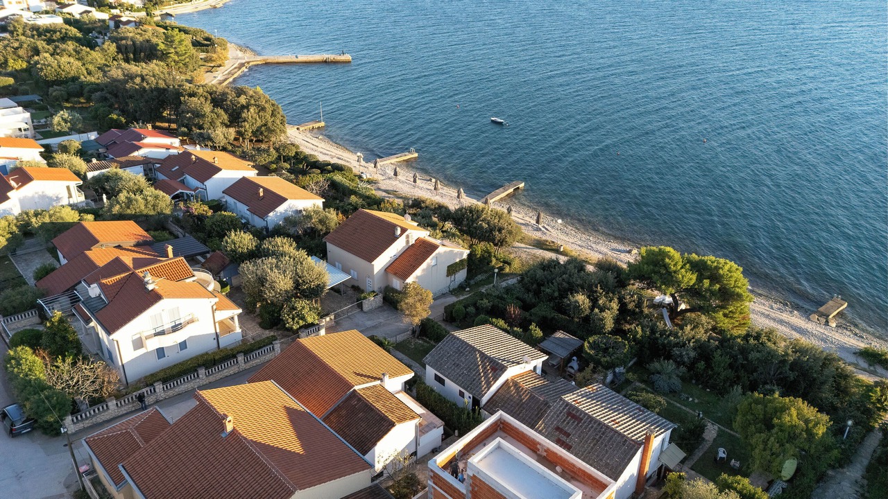 Photo of Outdoor in Petrcane