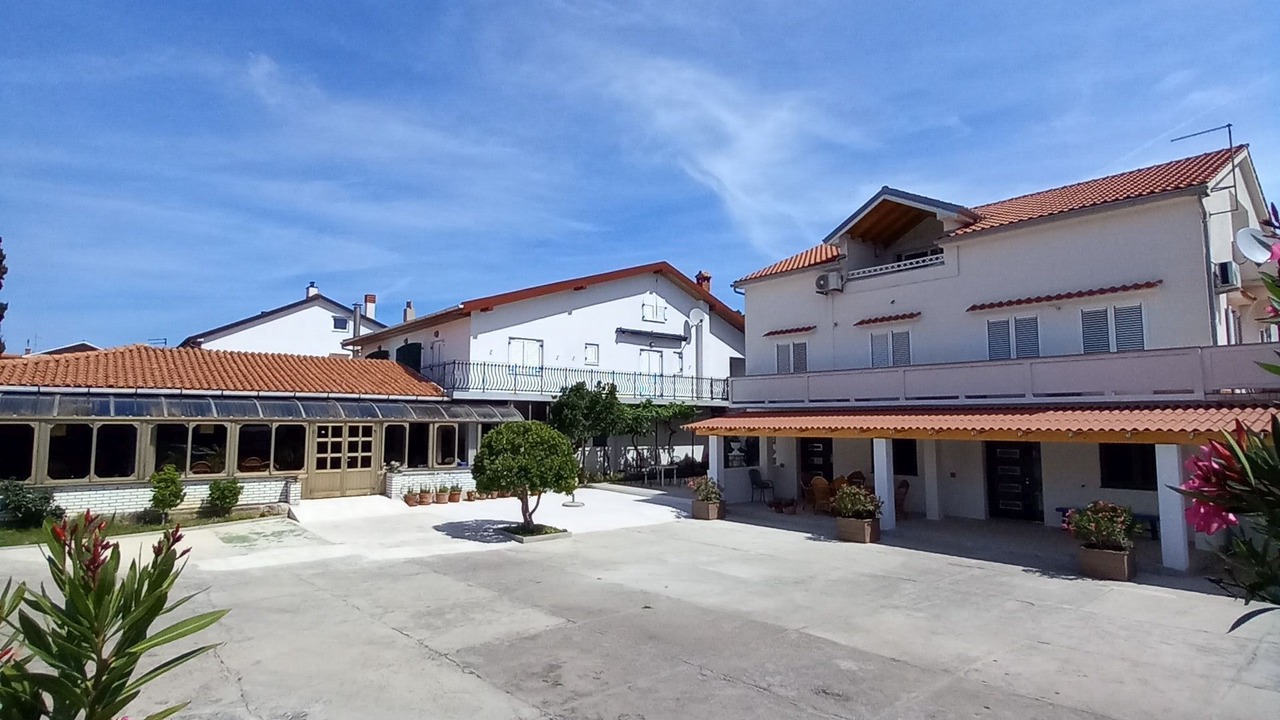 Photo of Outdoor in Palit