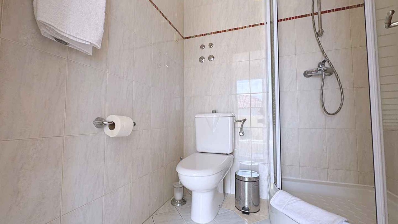 Photo of Bathroom in Silo