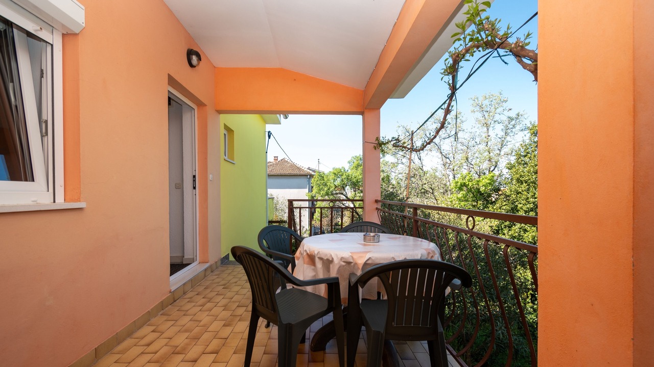 Photo of Outdoor in Petrcane