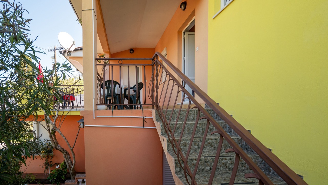 Photo of Outdoor in Petrcane